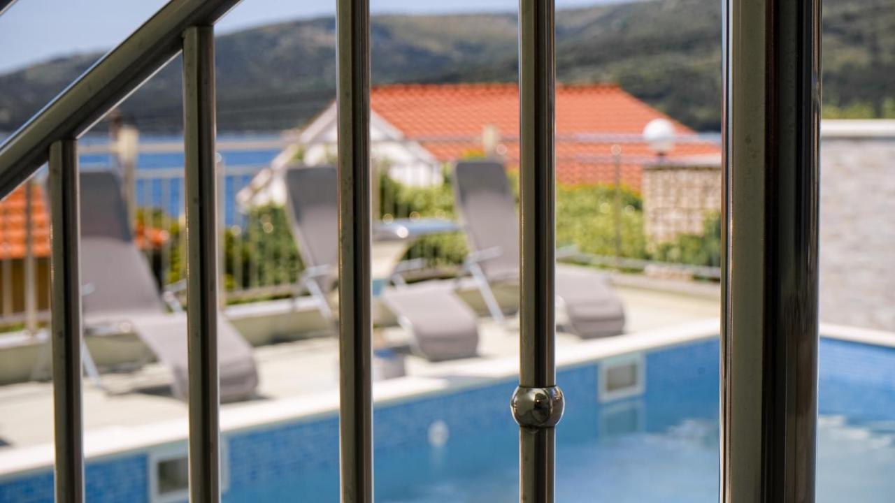 Trogir-Luxury Villa Sapphirus 希杰·弗朗吉卡 外观 照片